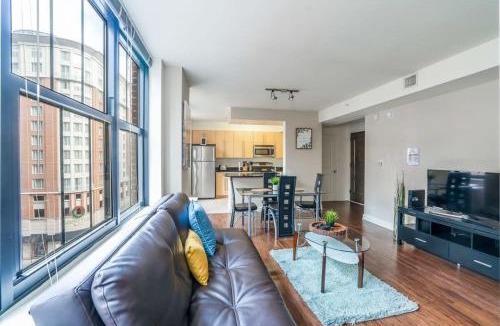 Harbor East Apartment | Waterfront Baltimore 2BR Furnished Apartment apts
