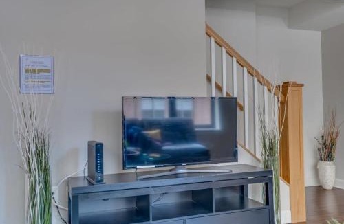 Harbor East Apartment | Waterfront Baltimore 2BR Furnished Apartment apts