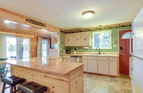 Aitkin Cabin | Waterfront Big Pine Lake Cabin w/ Kayaks!