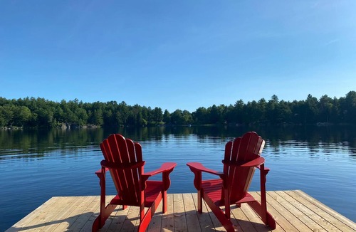 Bracebridge House | WATERFRONT COTTAGE in Muskoka