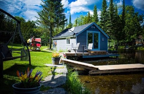 Bobcaygeon Cottage | Waterfront Cottage hottub 7BR Paradise Palace