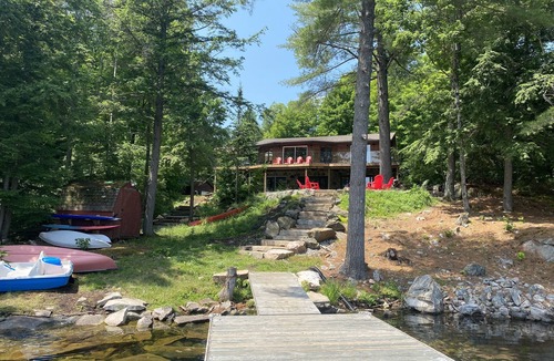 Trent Lakes Cottage | Waterfront cottage nestled between the trees