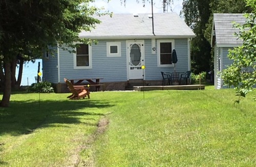 Colborne Cottage | Waterfront Cottage Oasis! 1 Hours From Toronto!