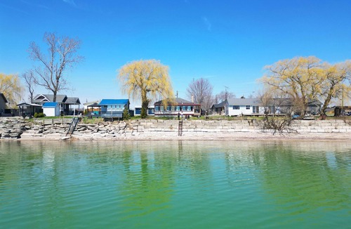 Selkirk Cottage | Waterfront Cottage on Lake Erie