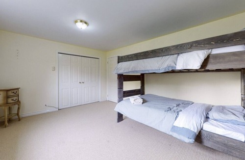 Victoria Road Cottage | Waterfront Cottage w/Heating + Kitchen + LakeView + Deck + Fishing