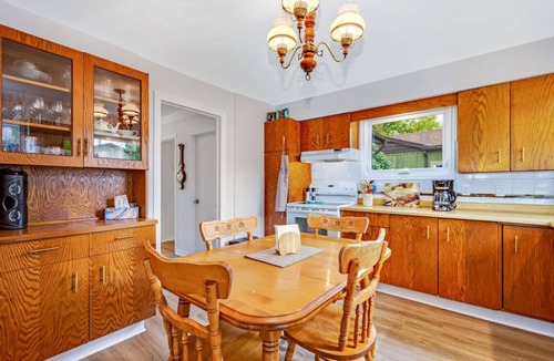 Drummond-North Elmsley Cottage | Waterfront Cottage, Wi-Fi | Netflix | Dog Friendly