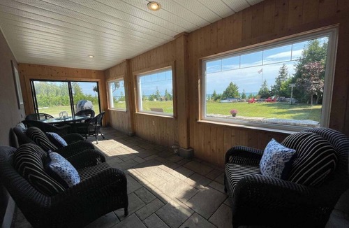 Manitoulin District House | Waterfront Home on South Shore of Lake Huron Manitoulin Island - With Sauna
