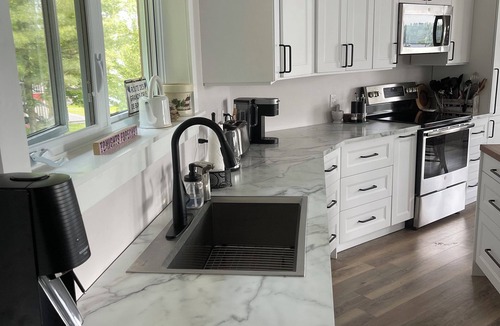 Lanark Highlands Cottage | Waterfront home White Lake On