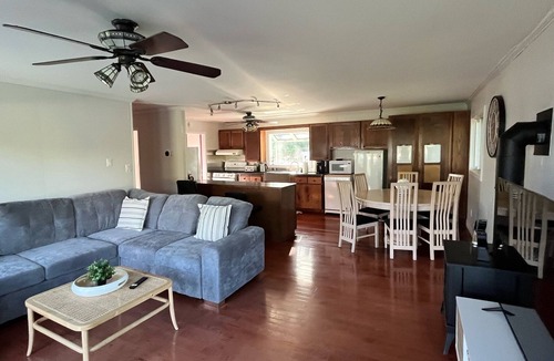 Trent Hills House | Waterfront house