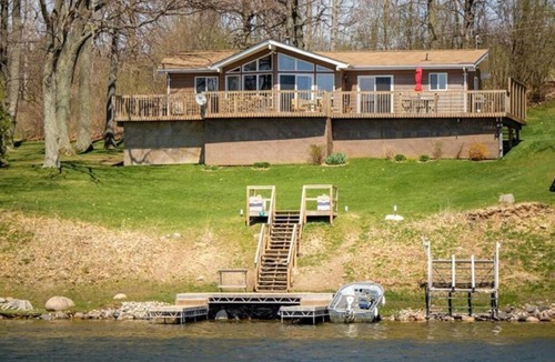 Otonabee-South Monaghan Cottage | Waterfront Island Cottage - 4 Seasons