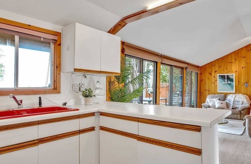 Kirkfield Cottage | Waterfront Kawartha Lakes Cottage - Canal Lake