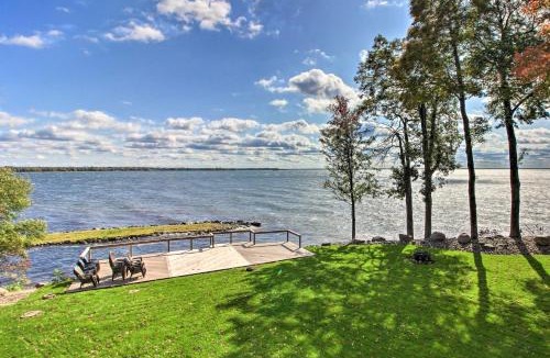 Isle House | Waterfront Lake Mille Lacs Lodge with Deck and Grill!