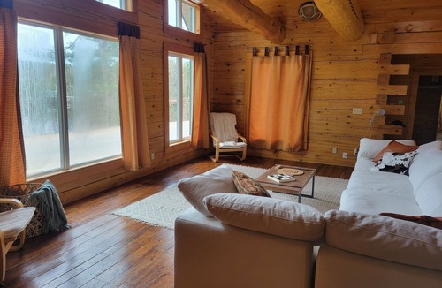 Mattawa House | Waterfront Log Home