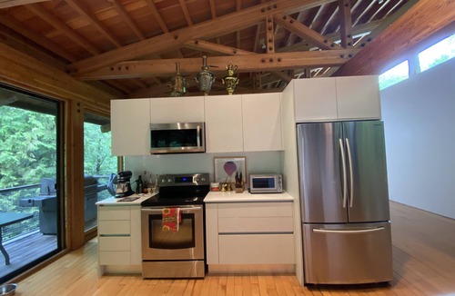 Tiny Cottage | Waterfront Luxury 5 bedroom Georgian Bay Cottage