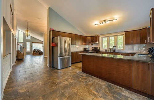 Keswick Cottage | Waterfront Luxury · Hot Tub Under Stars · Firepit · Ice Fishing Lake Simcoe