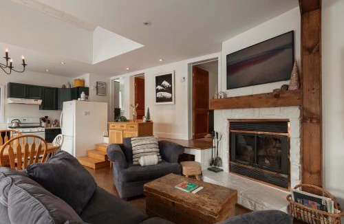Sainte-Marguerite-du-Lac-Masson Ski Chalet | Waterfront & Nature - Chalet Lac Clair