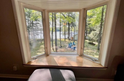 Cloyne Cottage | Waterfront Oasis on Mazinaw Lake