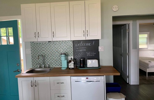 Whitewater Region Cottage | Waterfront Ottawa River Cottage sleeps 4-6