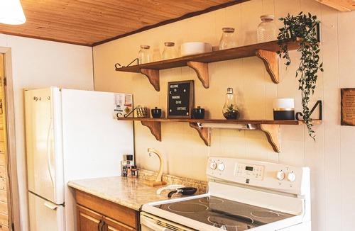 Haliburton Cottage | Waterfront Paradise Cove Cottage w/Private Beach