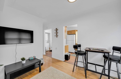 Woodslee House | Waterfront Retreat: 6BR Home, BBQ, Sleeps 10