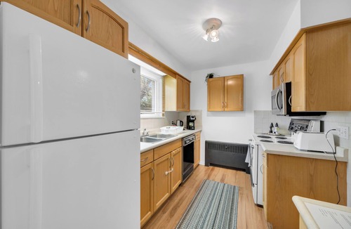Woodslee House | Waterfront Retreat: 6BR Home, BBQ, Sleeps 10