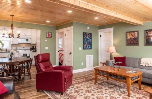 Waverly House | Waters Edge Retreat