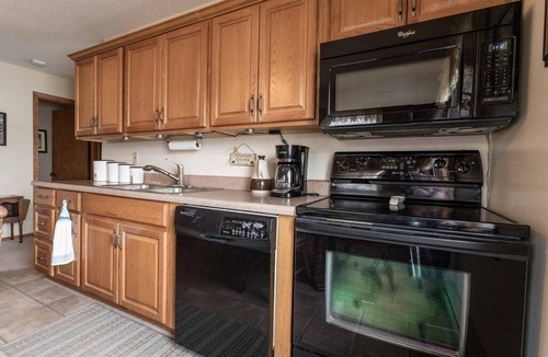 Richwood Cabin | Waters Edge - Year Round 4 Bedroom Lakehome with Pontoon and Sandy Beach.