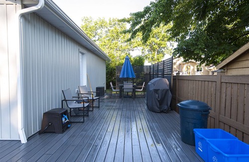Kingsville House | WaveCrest Cottage -KINGSVILLE - Premium Comfort