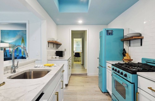 Wayzata House | Wayzata Colorful Home w/Office!