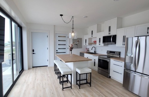 Grand Bend Apartment | Welcome to BeachBabe, right on the main beach with incredible views!