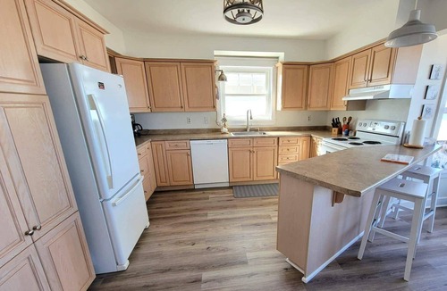 Cressy House | Welcome to Blue County House!