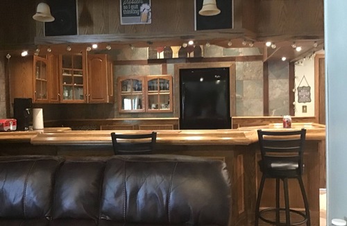 Campbellford House | Welcome to Casa Getaway. Adults only 35+. Secluded country retreat.