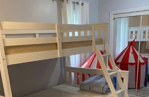 Wainfleet Cottage | Welcome to Pink Door Cottage! - "Fun, Sun & Sand"