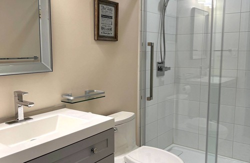 Cressy Apartment | Welcome to Sunset View!