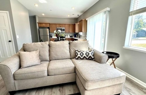 Mankato House | Welcome to The Willow - Spacious 4-bedroom townhome close to MSU