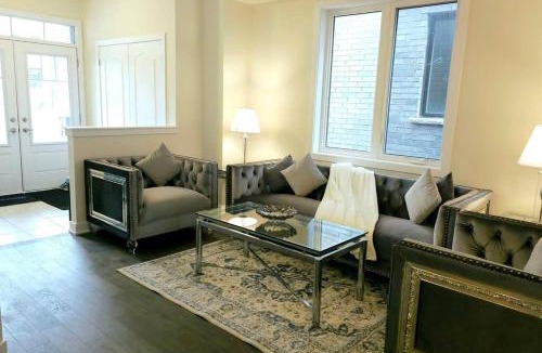 Welland House | Welland Niagara Vacation Home licence# STR-289