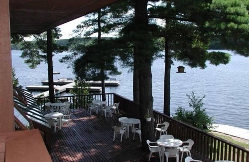 Buckhorn Hotel | Westwind Inn on the Lake