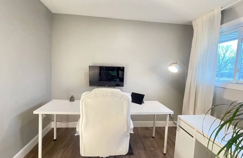 Glenridge House | White House Suite - Sleeps 4