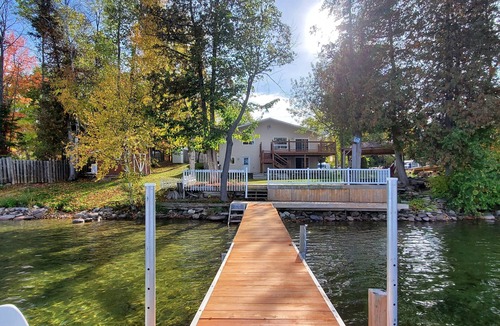North Algona Wilberforce House | Whitefield Cottage ~ Sky Above, Lake Below!