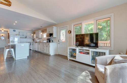 Jones Falls Cottage | Whitefish Lake: Waterfront Cottage w/Boat Dock!