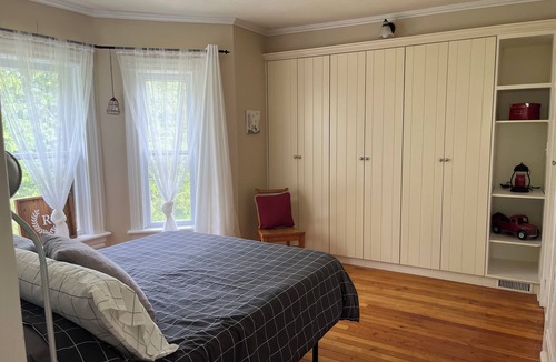 Palmerston Other | Whites Junction Rural Retreat - cozy farmhouse with small town charm