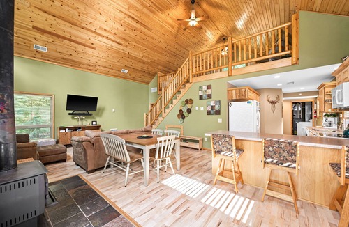 McGregor Cabin | Wilderness Cabin - Nature Retreat in Peaceful Woods near Big Sandy Lake