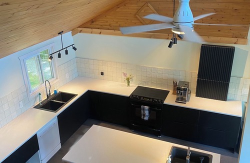 North Frontenac Cottage | Willow Cabin - North Frontenac Lodge