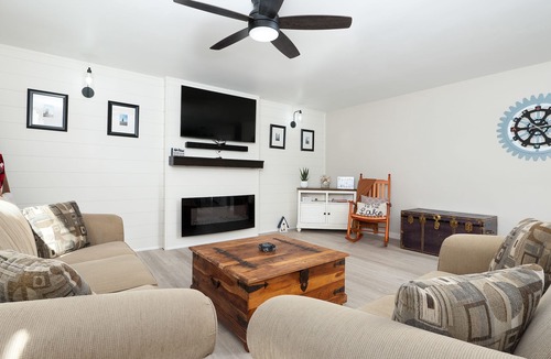 South Bruce Peninsula Cottage | Wind Swept PinesnNewly renovated, close to water 3 bedroom cottage