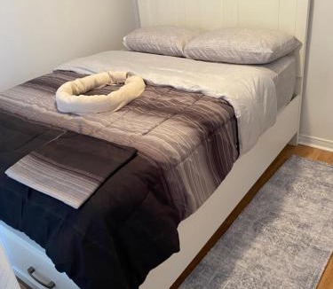 Windsor Apartment | Windsor Airport Room Accommodation