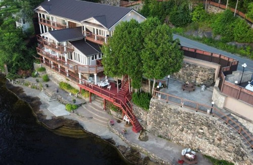Wollaston Other | Wollaston Castle with a Gorgeous Waterfront