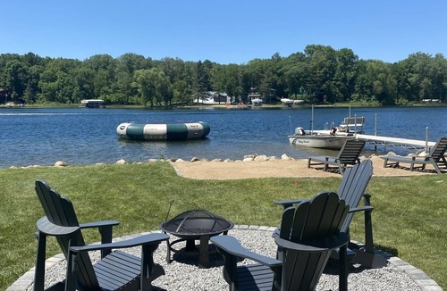 Breezy Point House | Wonderful Retreat - Enjoy holiday gatherings in this large, cozy cabinn