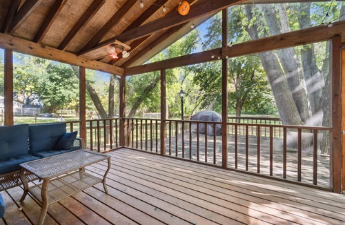 West Bloomington House | Wooded refuge in the heart of the city