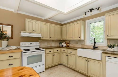 Tiny Cottage | Woodland Beach 4 Season Cottage