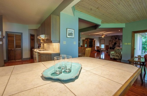 Central Huron Cottage | Woodland Retreat *King Bed* Private Lake Access